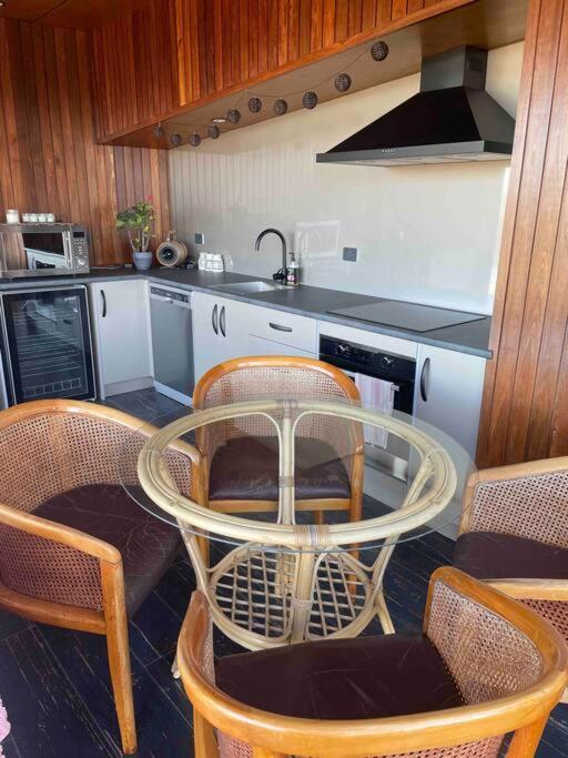 Amaroo With A View Set On A 50 Acre Hobby Farm Apartment Collinsvale ภายนอก รูปภาพ